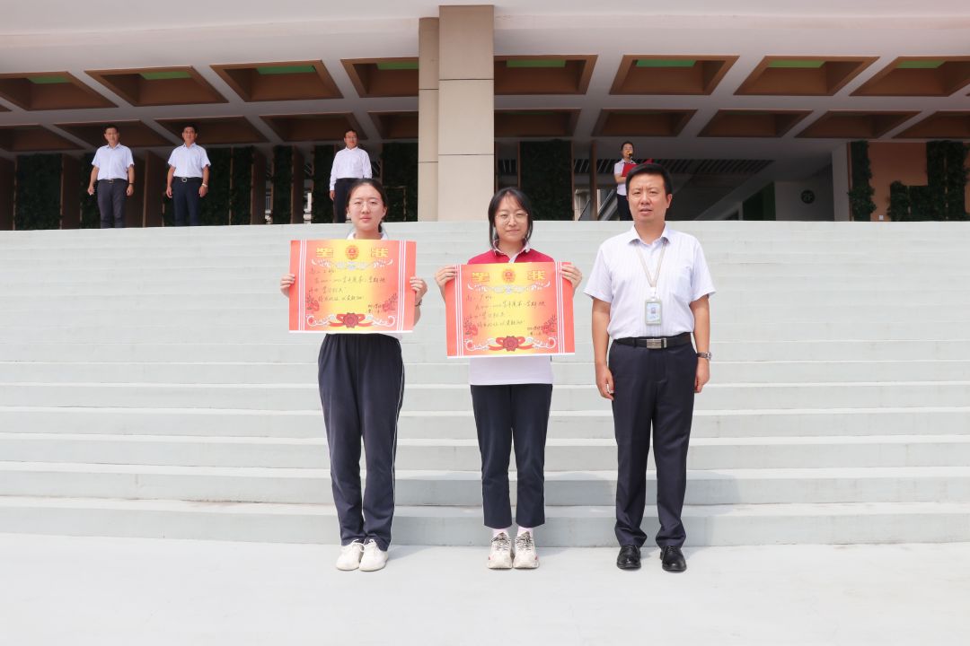 22高二学习标兵2.jpg