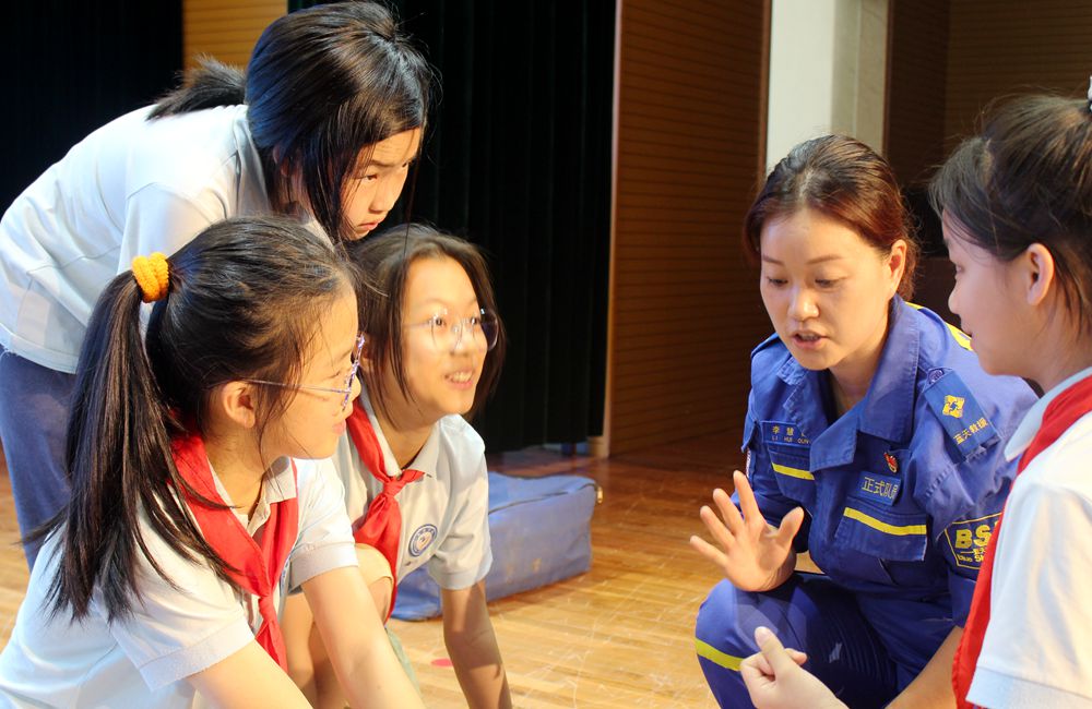 预防溺水，安全一夏——知源学校小学部开展防溺水安全教育主题讲座