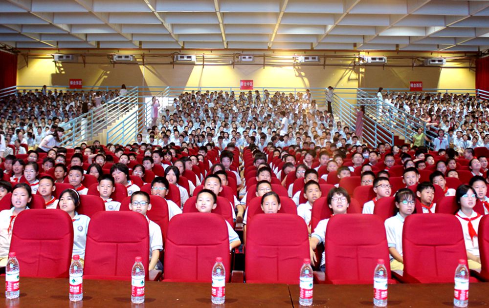 预防溺水，安全一夏——知源学校小学部开展防溺水安全教育主题讲座