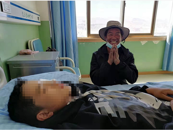 点亮明眸再赴西藏 “辫子医生”手术矫治7名斜视患儿