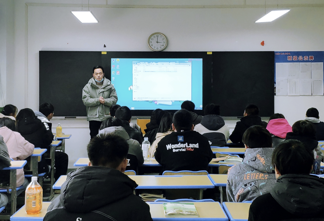 规划助学子，智慧赢未来——信管学院21级计算机专业教育讲座