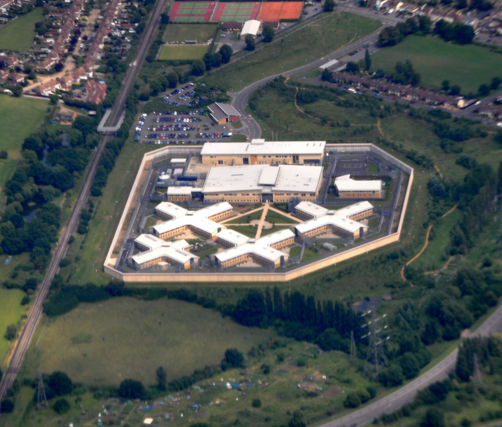 HM_Prison_Bronzefield_aerial_2011.jpg