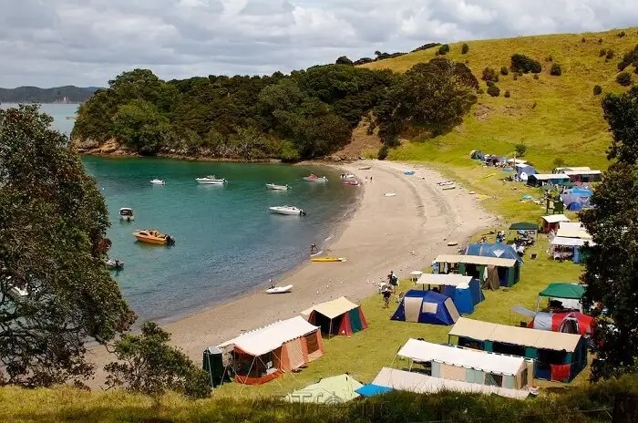 Camping-in-New-Zealand-cover.jpg
