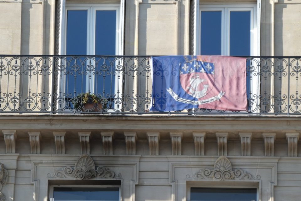 emmanuel-macron-paris-drapeau-elysee-europe-francejpg-960x640.jpg