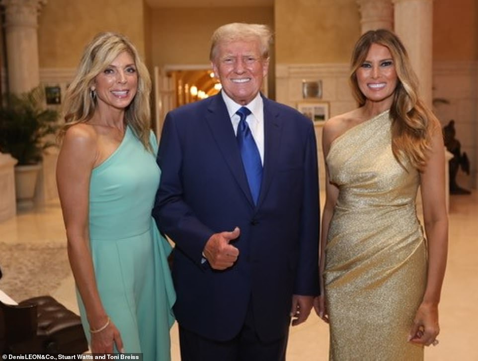 64465737-11417999-Pictured_Trump_center_posing_with_ex_wife_Marla_Maples_left_and_-a-50_1668219512893.jpg