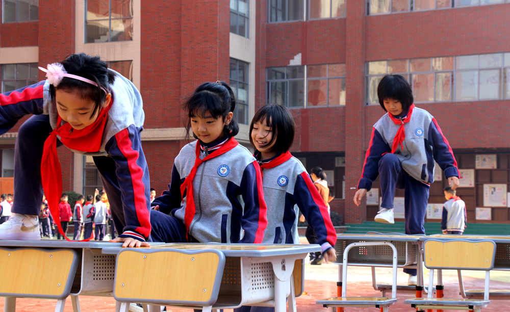 喜迎二十大  童心颂党恩——知源学校小学部开展无作业日主题教育活动