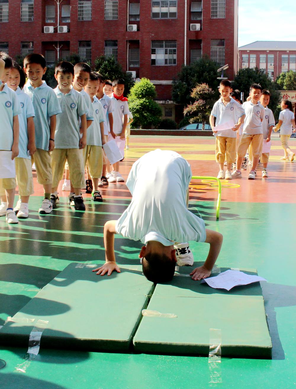 以游代考，乐享“双减”——知源学校小学部一二年级开展“游考”活动