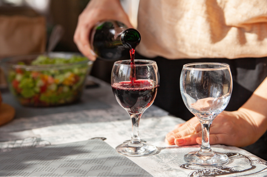 12 Surprising Health Benefits of Wine | LoveToKnow