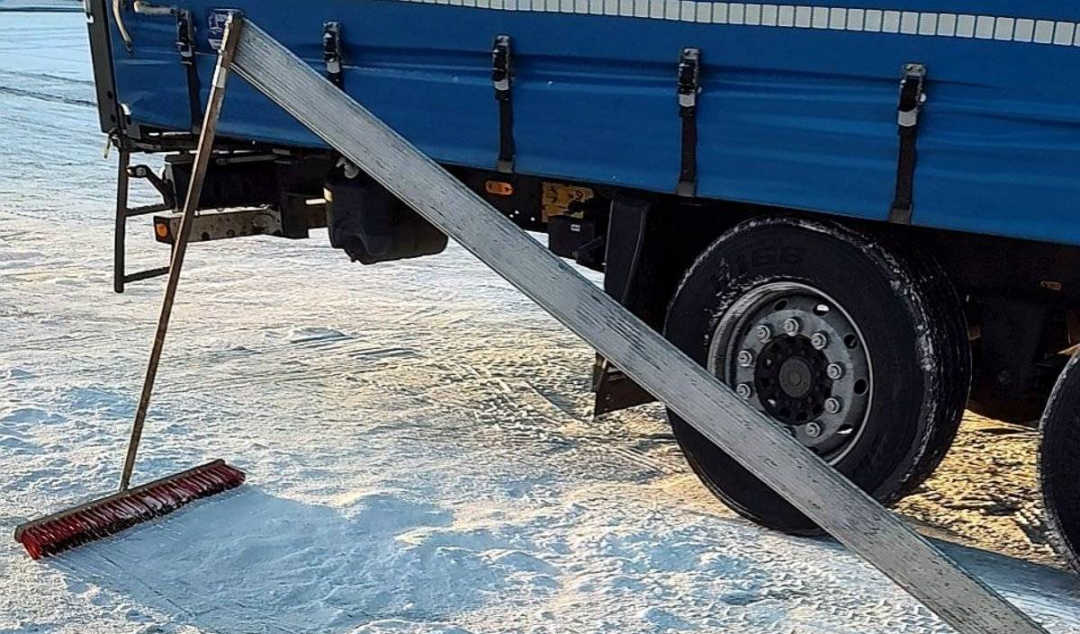 车顶有雪被罚巨款?解决方法堪称绝绝子