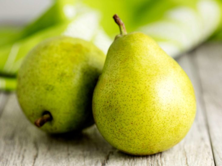 Pears: Types, calories, nutrition, benefits, and recipes