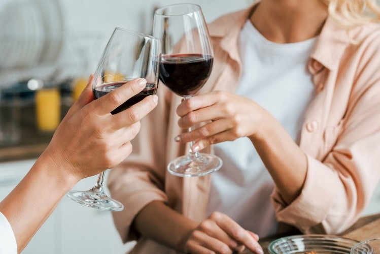 Red wine drinkers have better gut health, say researchers