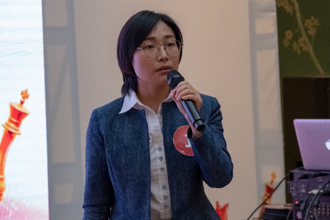 黄照明.JPG